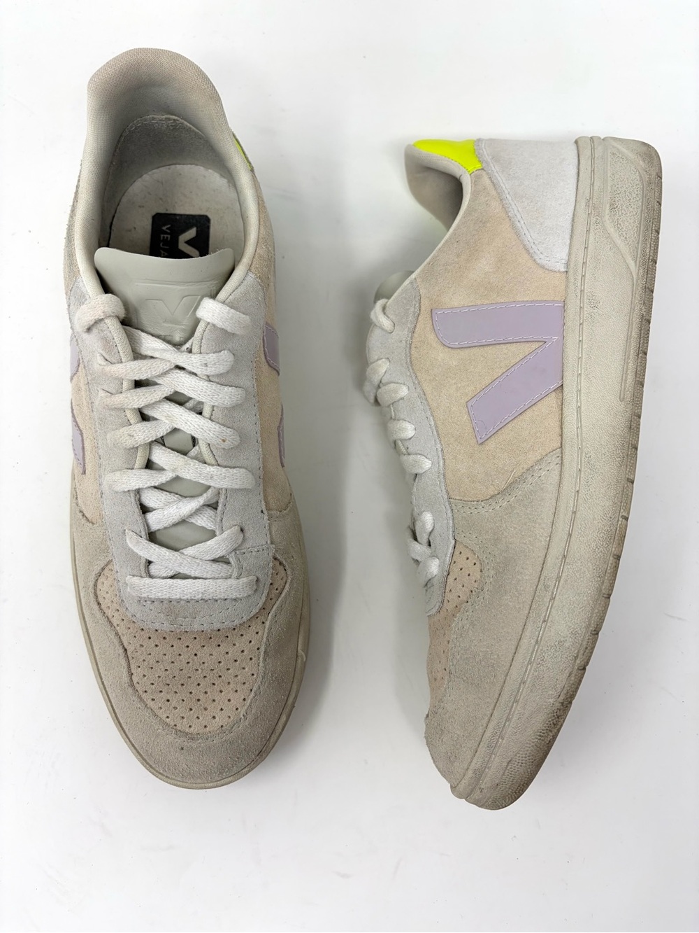 Veja Women’s V-10 Suede Multico Sneaker 10